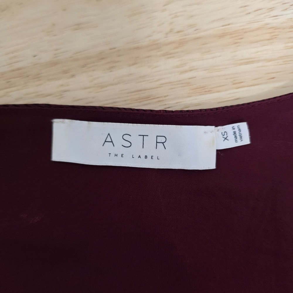 ASTR The Label Womens Burgundy Floral Metallic Wrap Midi Dress ADR100106 XS - Picture 4 of 8